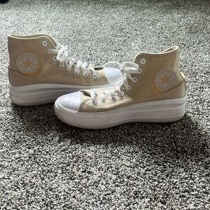 Platform converse size 9.